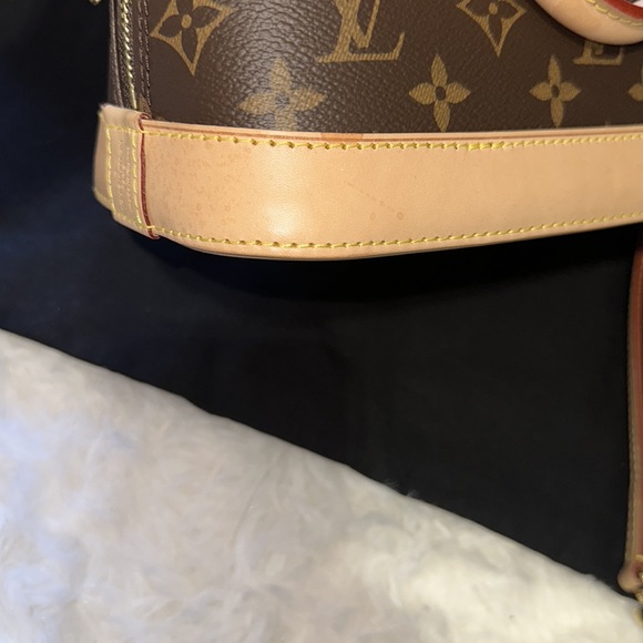 Louis Vuitton Alma BB Monogram! 💯 Authentic! Excellent condition! - Picture 11 of 15